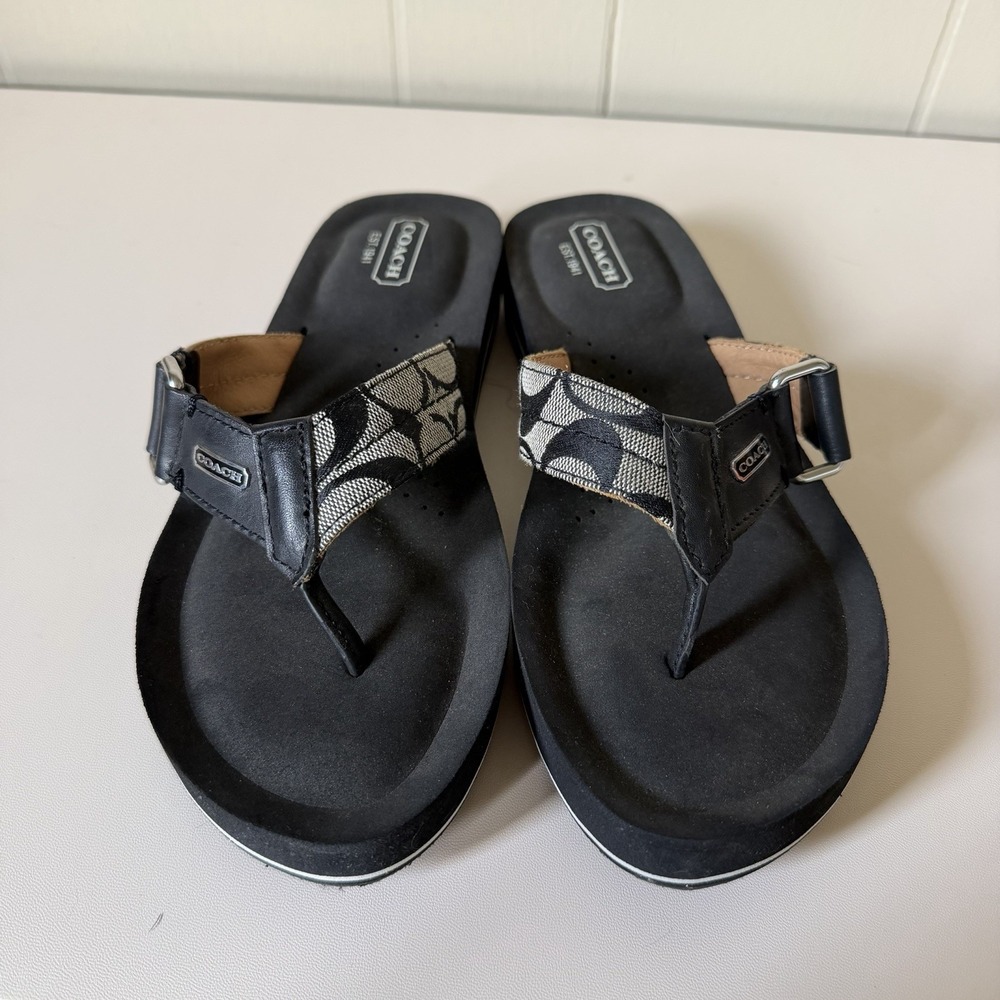 Coach Women's Signature Sandals Flip Flops Black Size 7 NEW! Worn Once! Designer - Picture 3 of 7